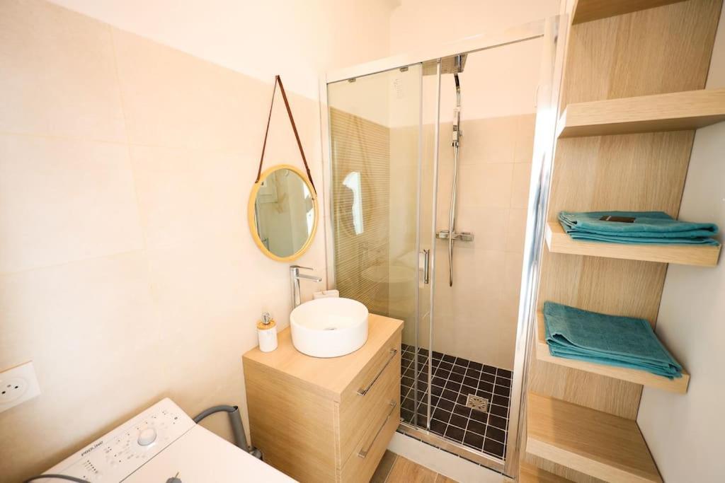 Cosy Pied A Terre Rue Corneille, Coeur Marseille, 4 Pers, 2 Ch Apartment Ngoại thất bức ảnh