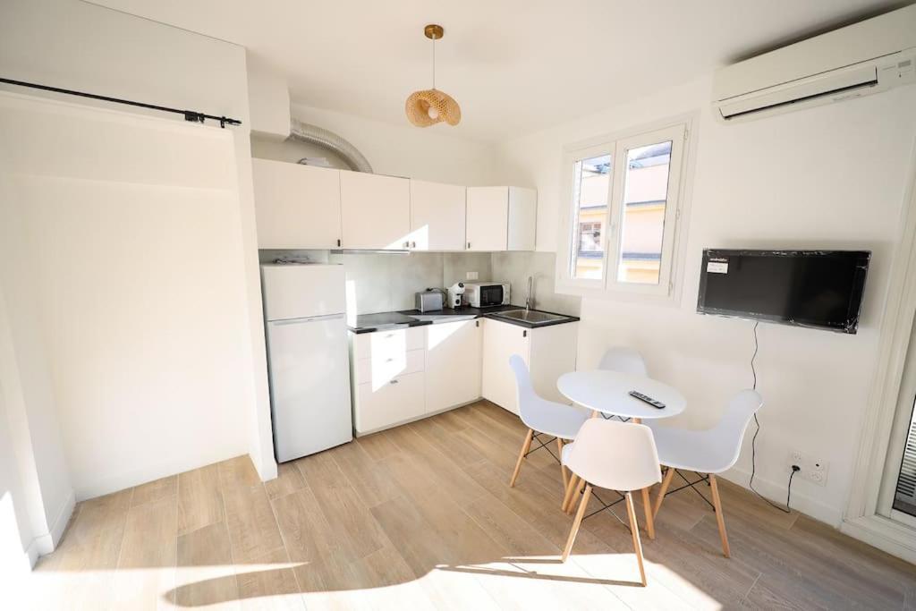 Cosy Pied A Terre Rue Corneille, Coeur Marseille, 4 Pers, 2 Ch Apartment Ngoại thất bức ảnh